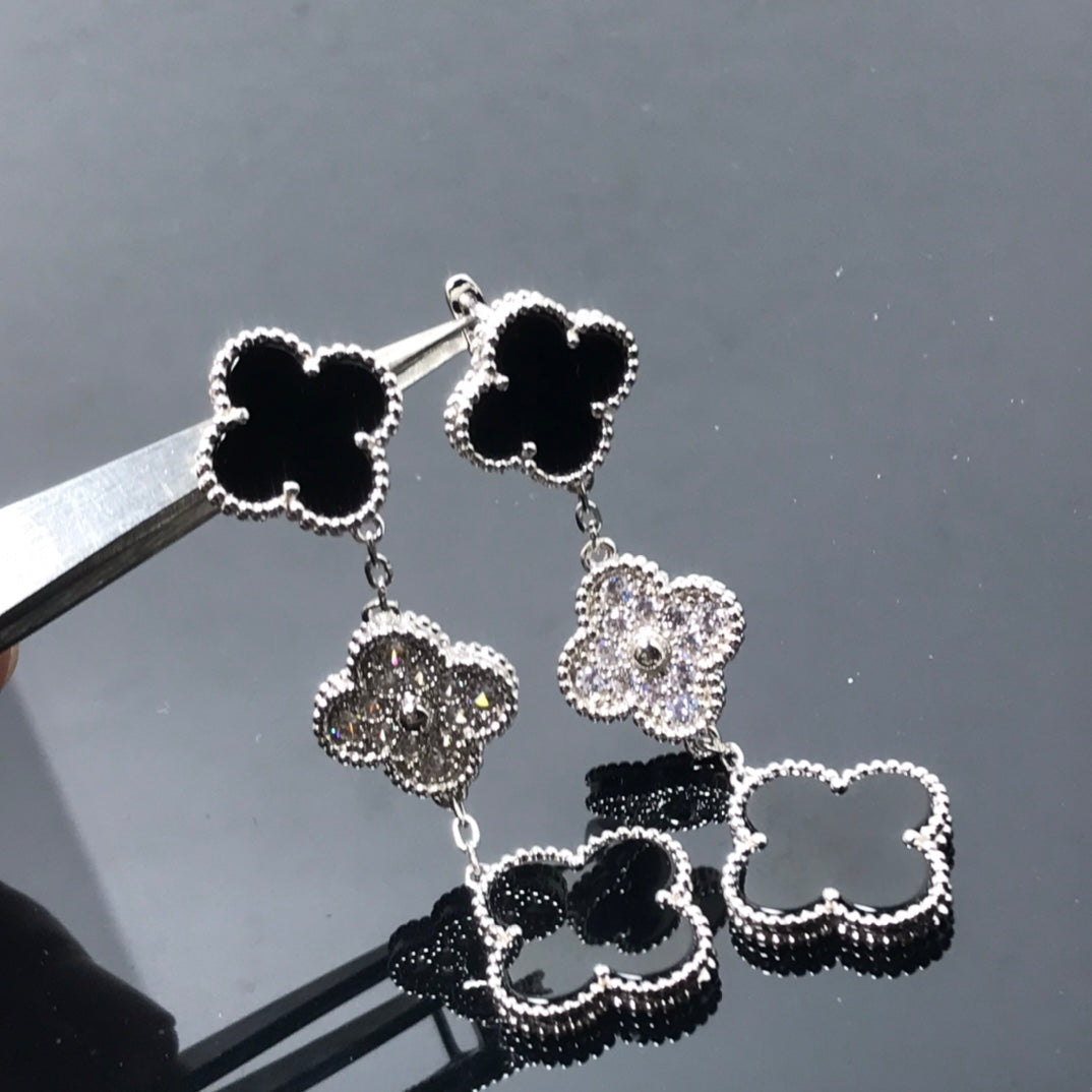 [Gaonasi]CLOVER 3 MOTIF DIAMOND ONYX SILVER EARRINGS