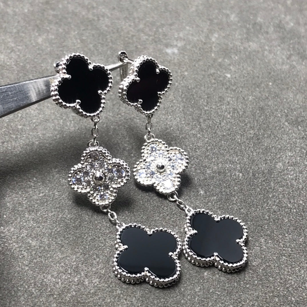 [Gaonasi]CLOVER 3 MOTIF DIAMOND ONYX SILVER EARRINGS