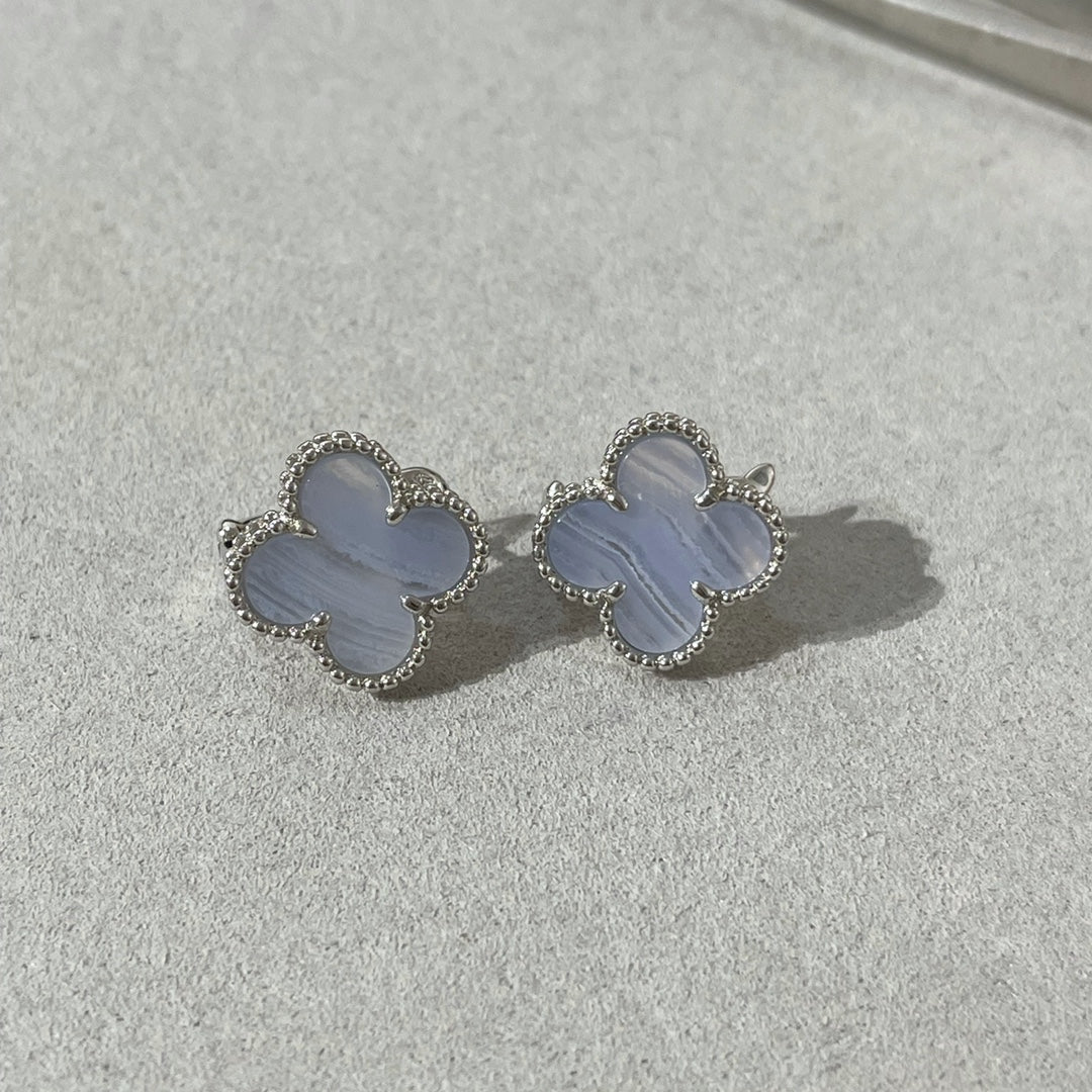 [Gaonasi]CLOVER CHALCEDONY SILVER STUD EARRINGS