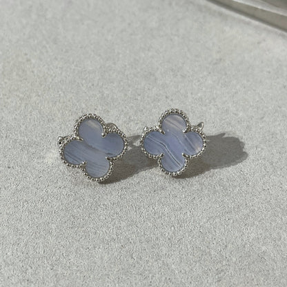 [Gaonasi]CLOVER CHALCEDONY SILVER STUD EARRINGS