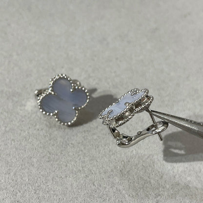 [Gaonasi]CLOVER CHALCEDONY SILVER STUD EARRINGS
