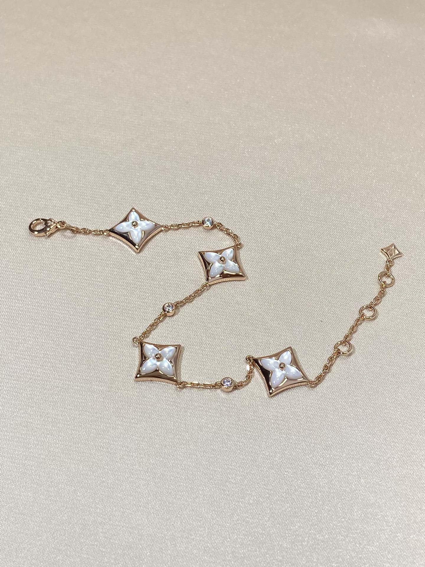 [Gaonasi]STAR 4 MOTIF MOP DIAMOND PINK GOLD BRACELET