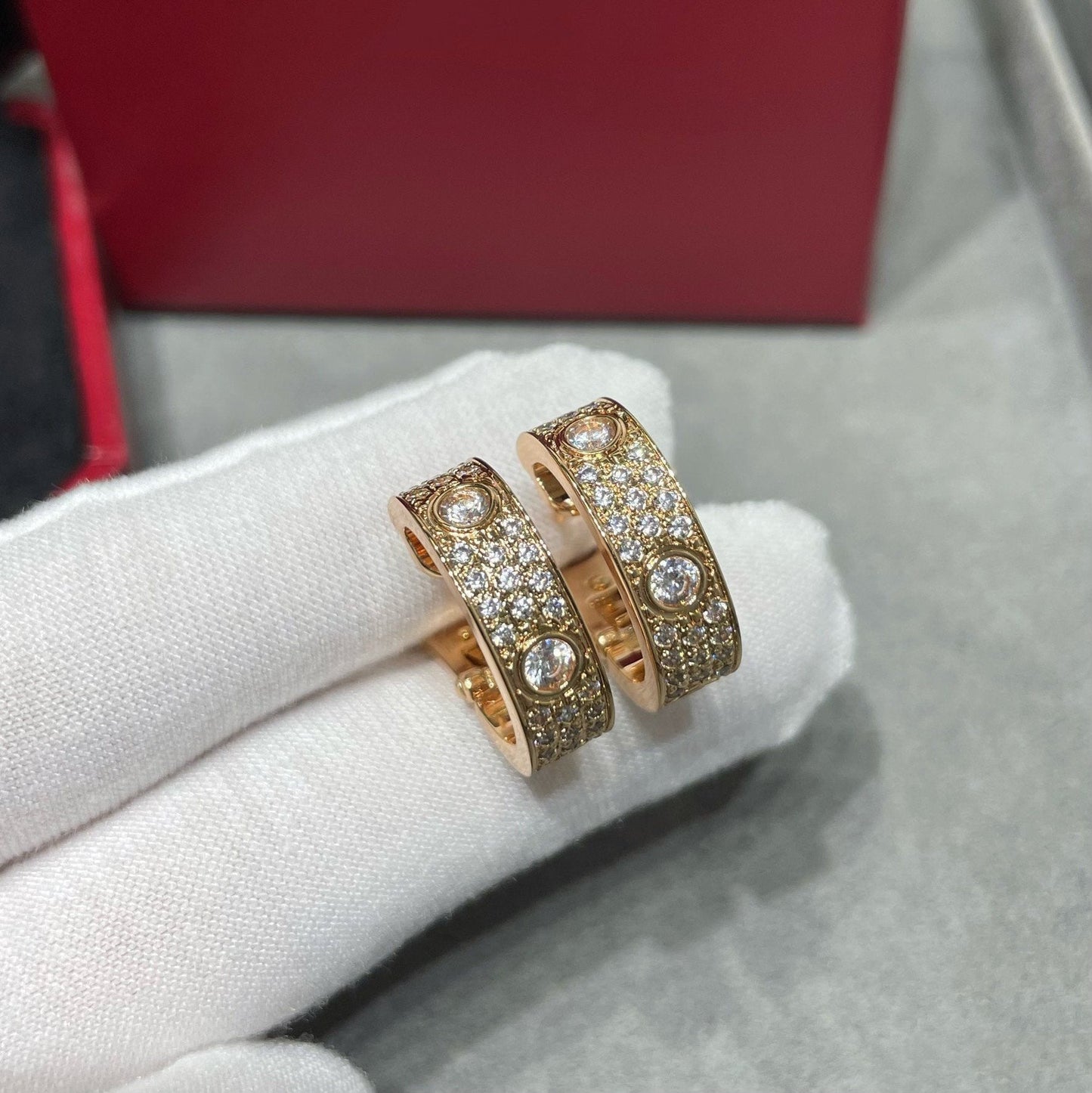 [Gaonasi Jewelry]LOVE 5.5MM DIAMOND PAVED EARRINGS
