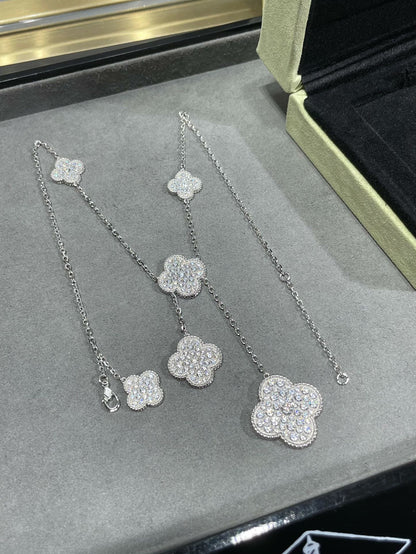 [Gaonasi]CLOVER 6 MOTIF DIAMOND PAVED NECKLACE