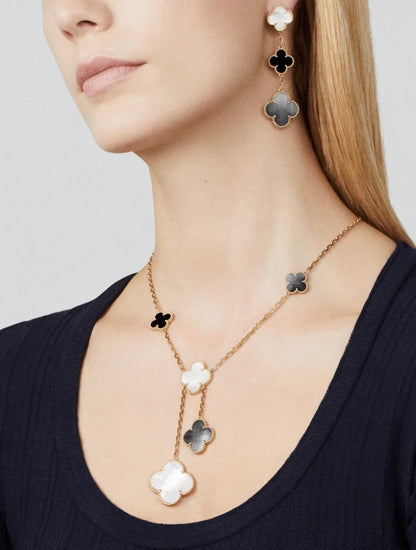 [Gaonasi]CLOVER 3 MOTIF MOP ONYX DARK MOP PINK GOLD EARRINGS