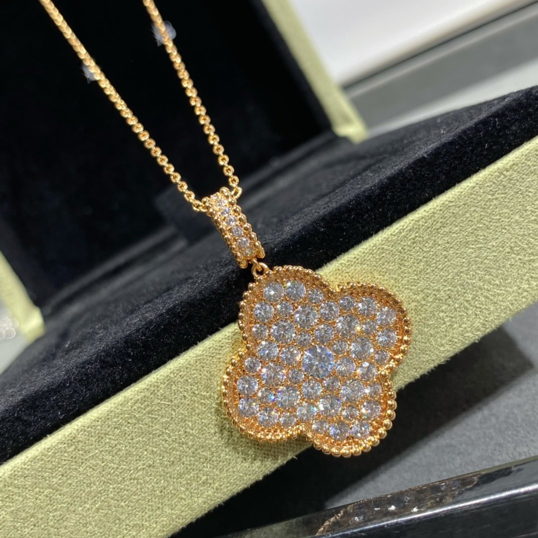 [Gaonasi]CLOVER 25MM LARGE PEDANT DIAMOND PAVED LONG NECKLACE