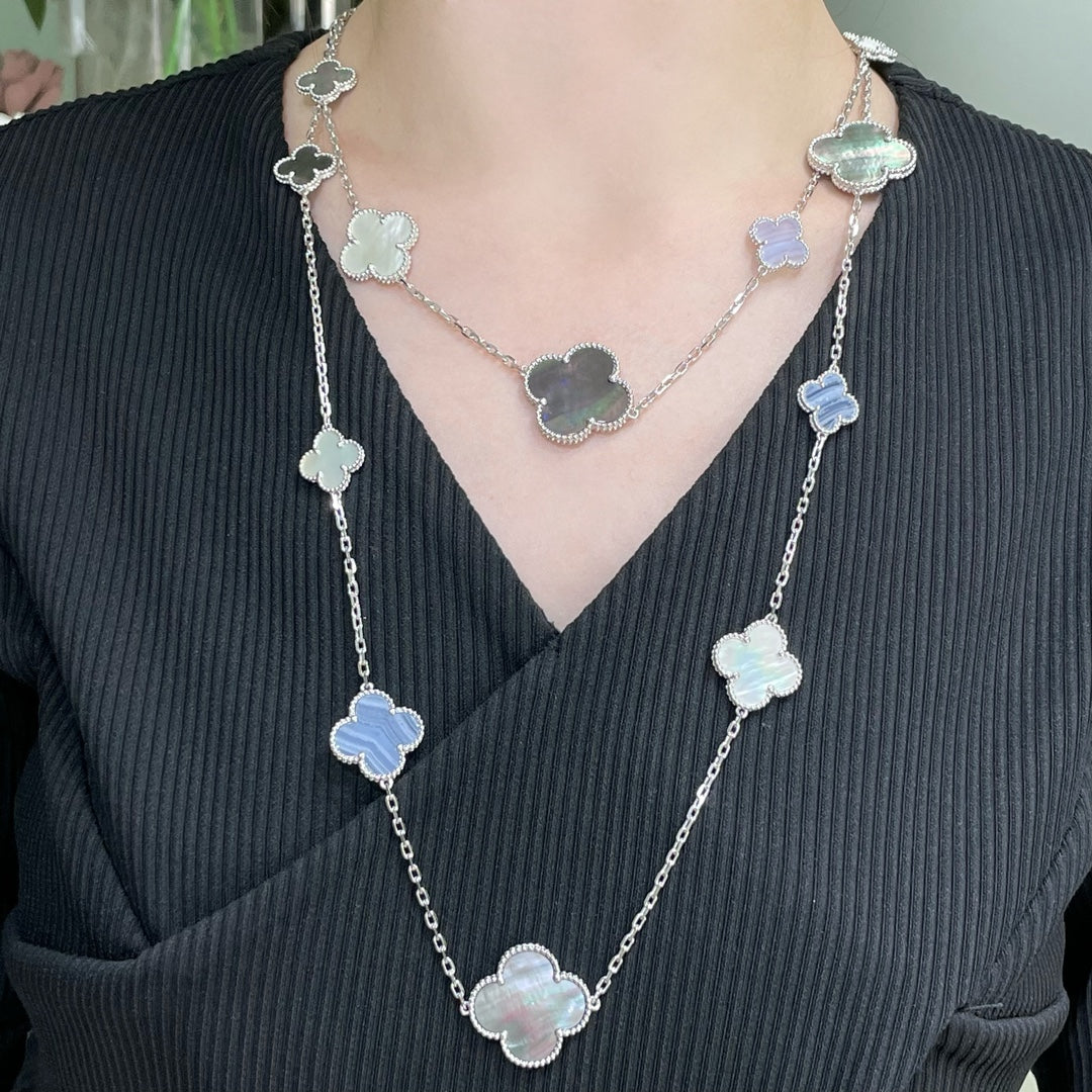 [Gaonasi]CLOVER 16 MOTIF CHALCEDONY MOP SILVER NECKLACE