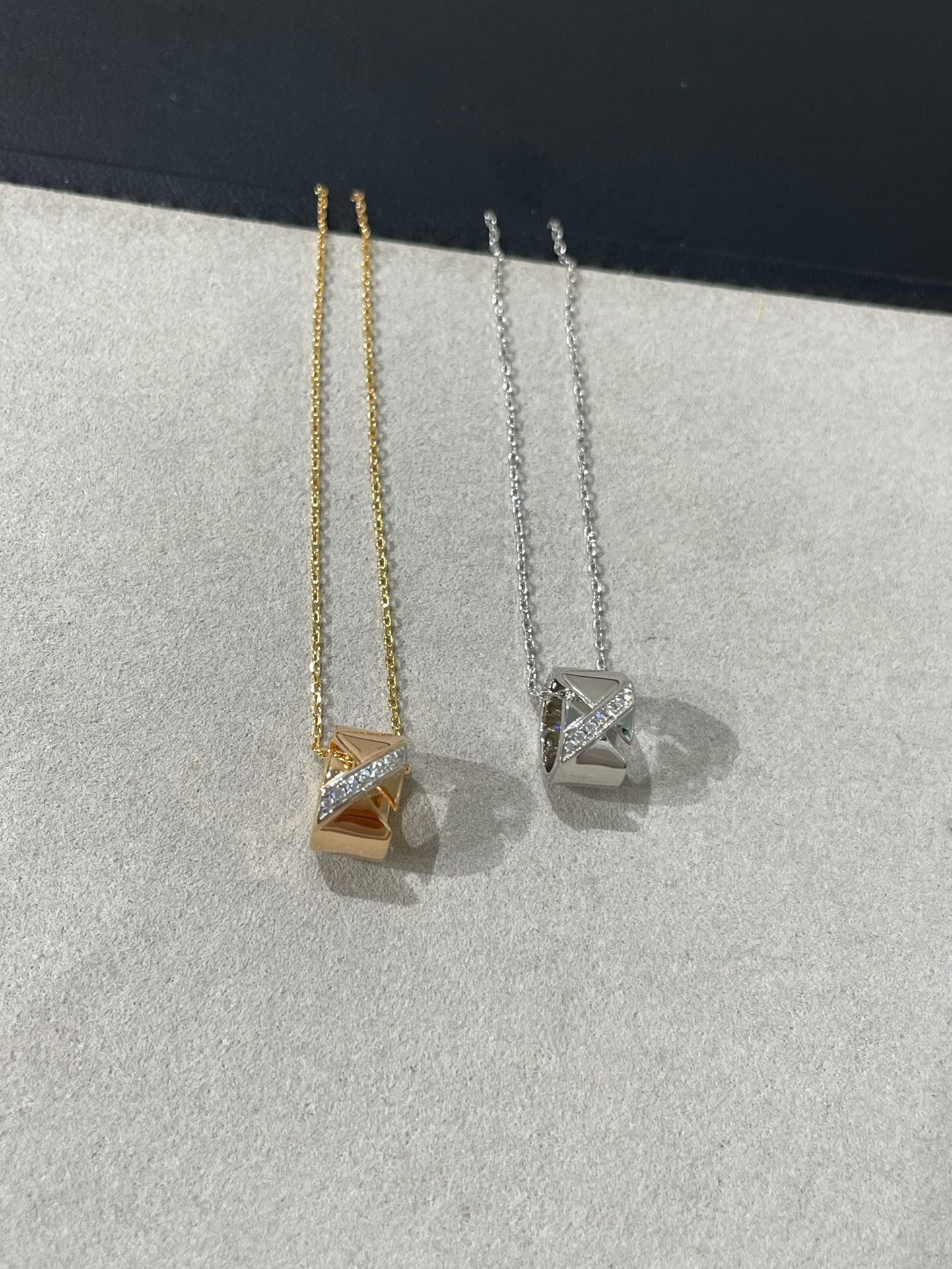 [Gaonasi]LIENS EVIDENCE DIAMOND NECKLACE