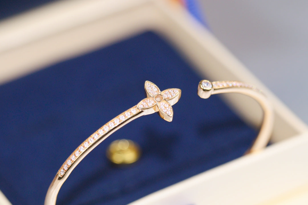 [Gaonasi]IDYLLE PINK GOLD OPEN BRACELET DIAMOND PAVED