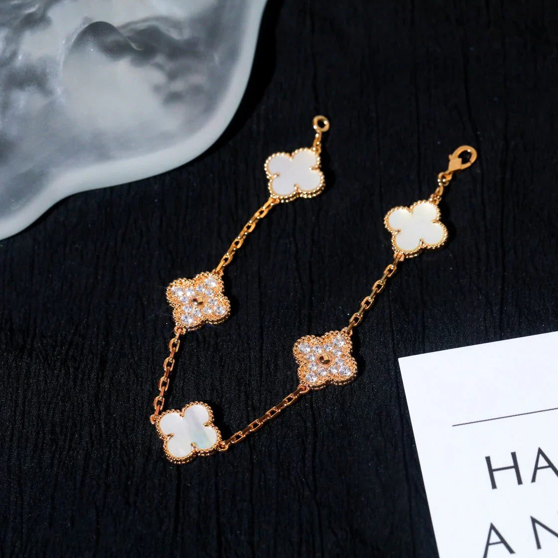 [Gaonasi]CLOVER WHITE PEARL MOP 5 MOTIF BRACELET COLLECTION