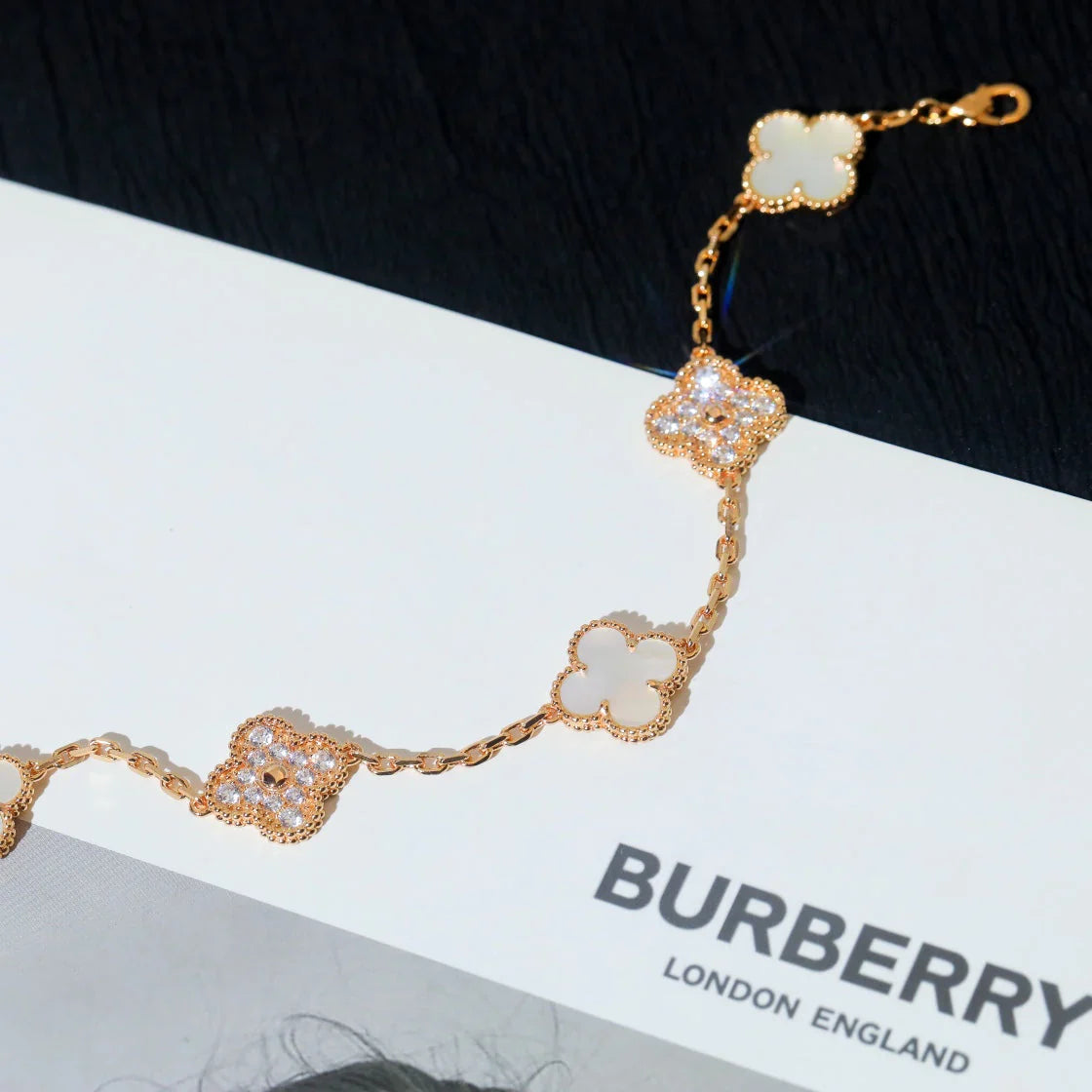 [Gaonasi]CLOVER WHITE PEARL MOP 5 MOTIF BRACELET COLLECTION