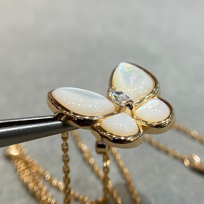 [Gaonasi]BUTTERFLY MOP DIAMOND NECKLACE