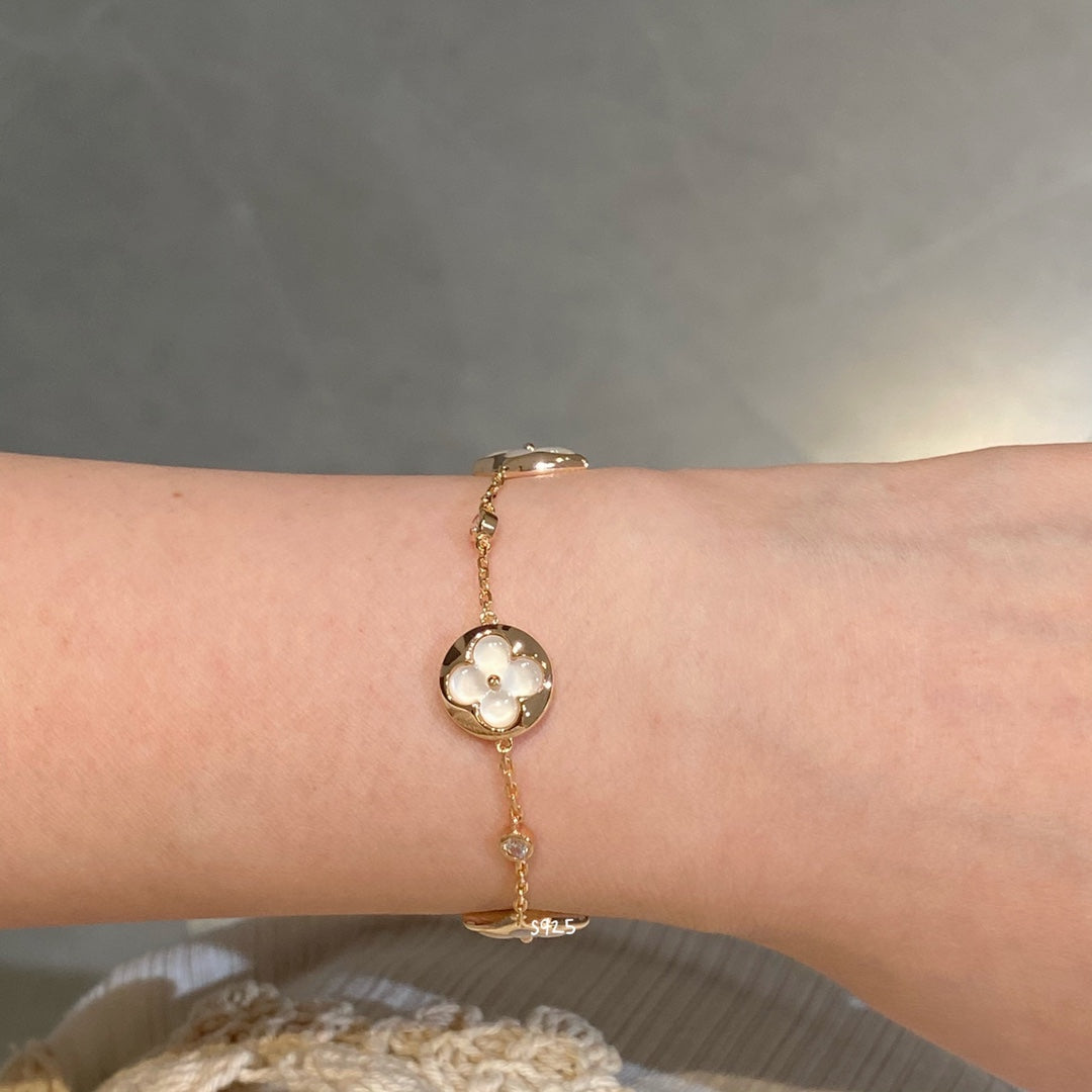 [Gaonasi]STAR AND SUN 4 MOTIF WHITE MOP PINK GOLD BRACELET