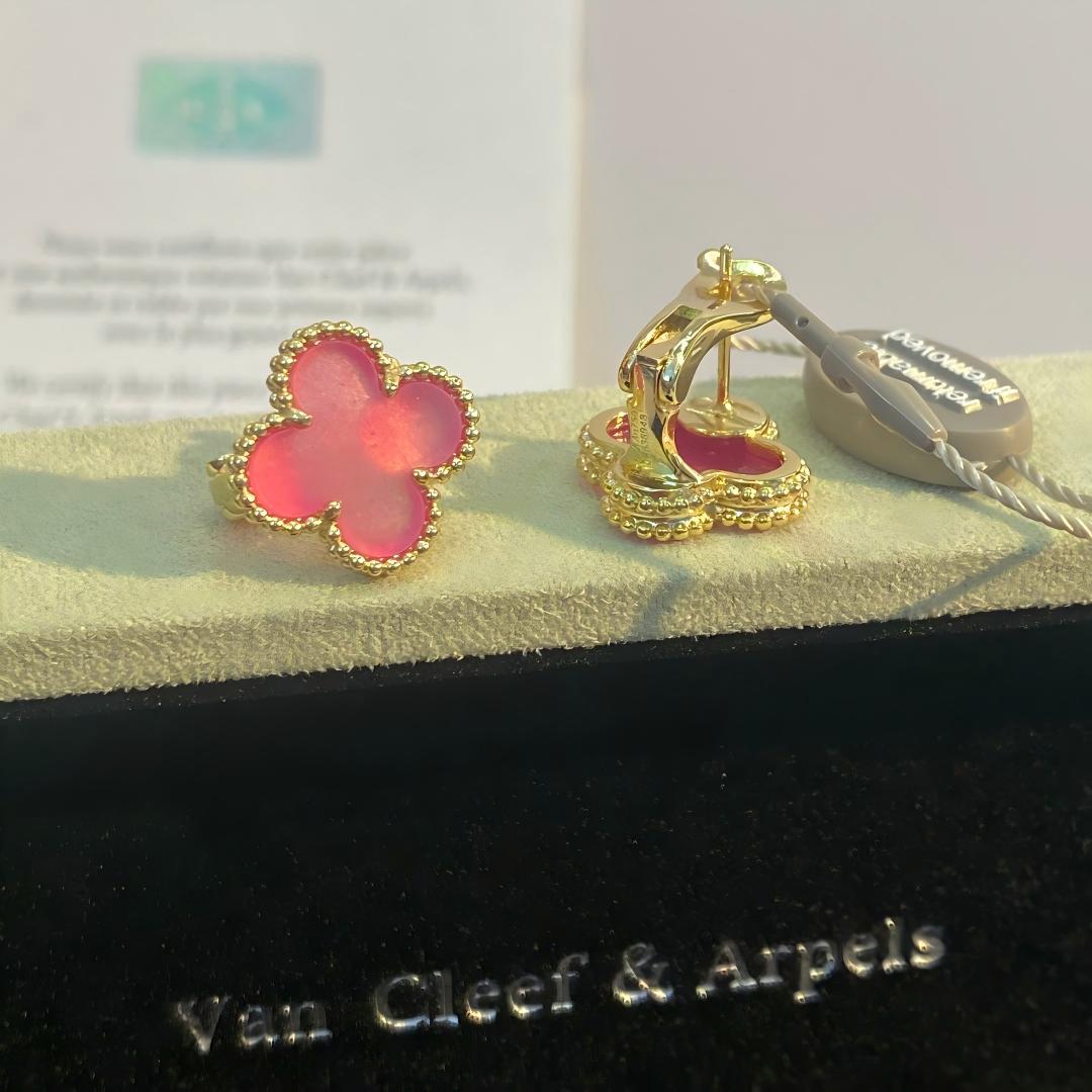 [Cadisa]NEW CLOVER 15MM PINK ENAMEL STUD EARRINGS