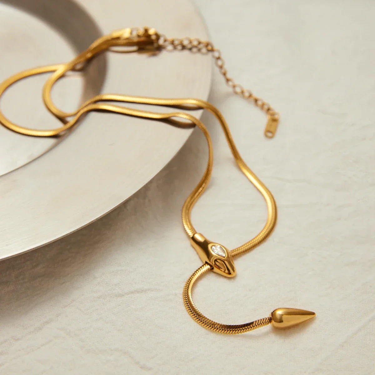 [Gaonasi]Zarelle Gold Serpentine Pendant