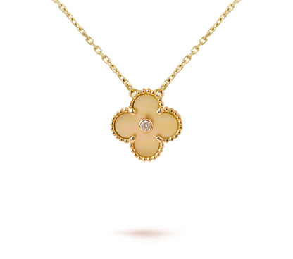 [Gaonasi]CLOVER 15MM CHRISTMAS LIMITED EDITION SINGLE FLOWER NECKLACE