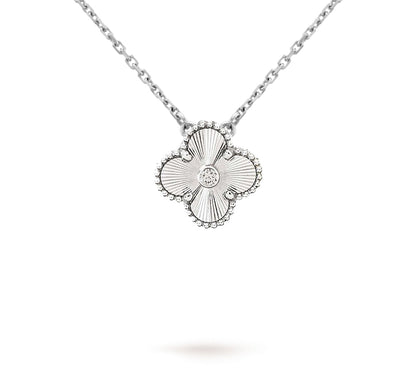 [Gaonasi]CLOVER 15MM CHRISTMAS LIMITED EDITION SINGLE FLOWER NECKLACE