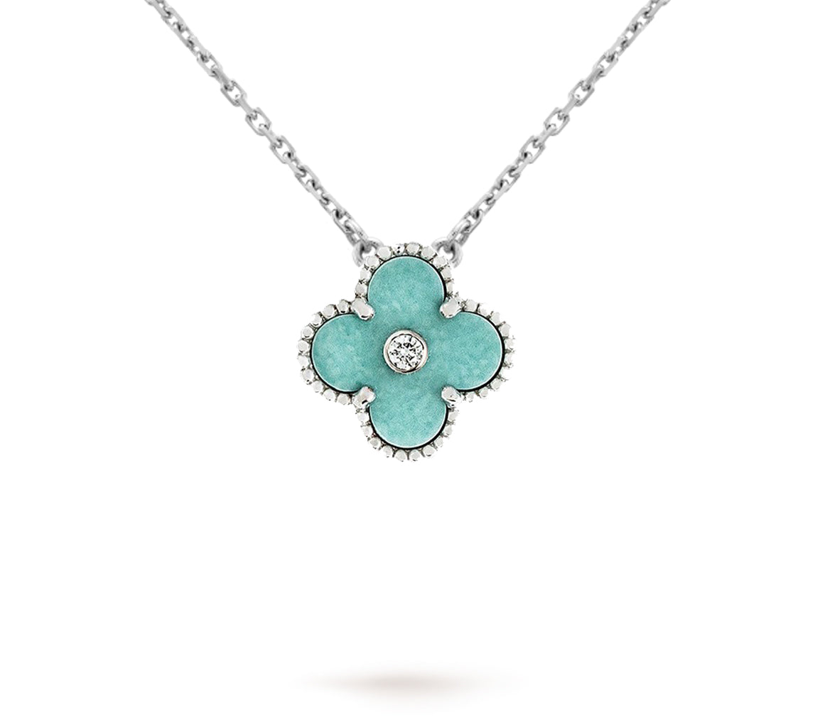[Gaonasi]CLOVER 15MM CHRISTMAS LIMITED EDITION SINGLE FLOWER NECKLACE