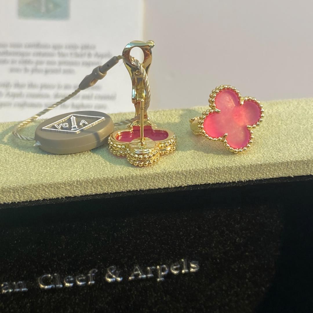 [Cadisa]NEW CLOVER 15MM PINK ENAMEL STUD EARRINGS