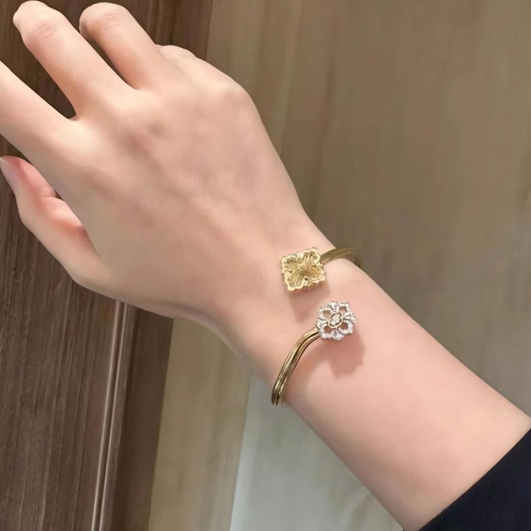 [Cadisa JEWELRY] OPERA TULLE  GOLD BRACELET WITH ENAMEL BACKGROUND