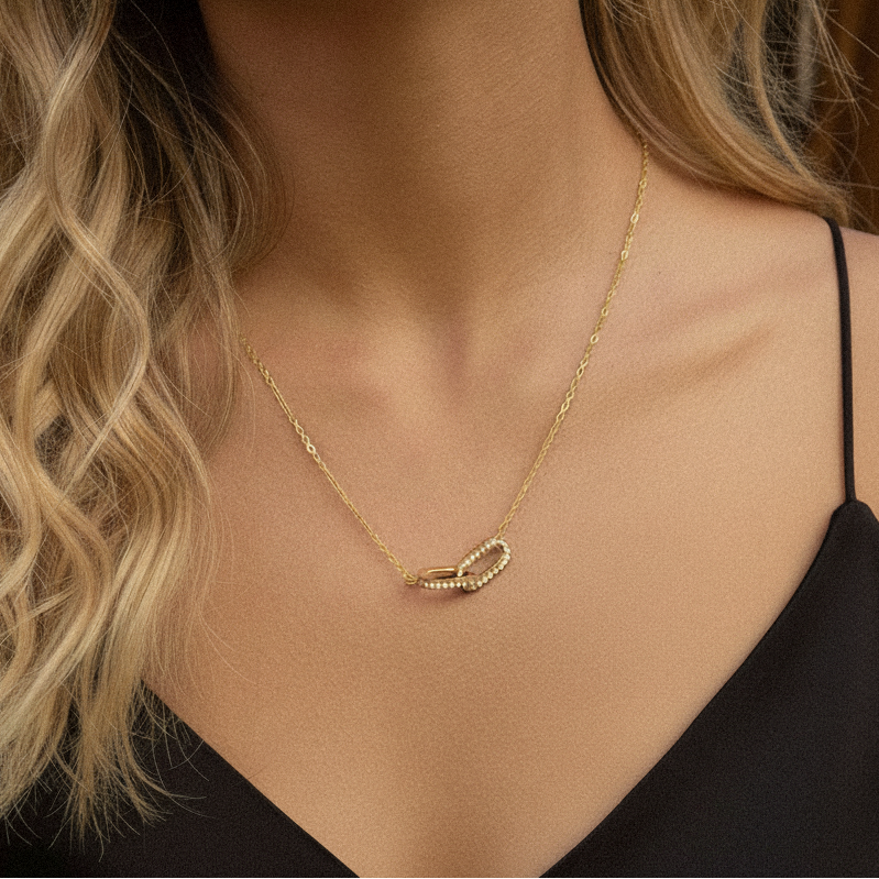 [Gaonasi]Zoelle Interlocking Diamond Pendant