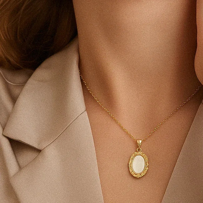 [Gaonasi]Roselle Vintage Mother Of Pearl Pendant