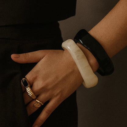 [Gaonasi]Avaria Acrylic Bangle