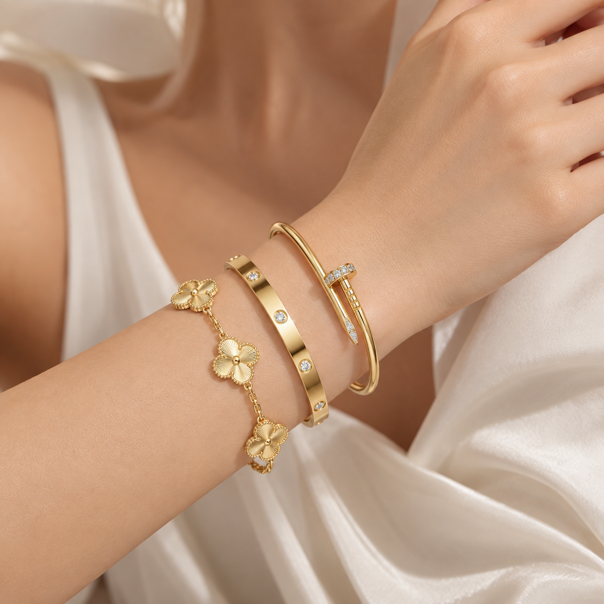[Cadisa] CLASH & Clover Laser 5-Motif & LOVE Brushed Bracelet Stack Set