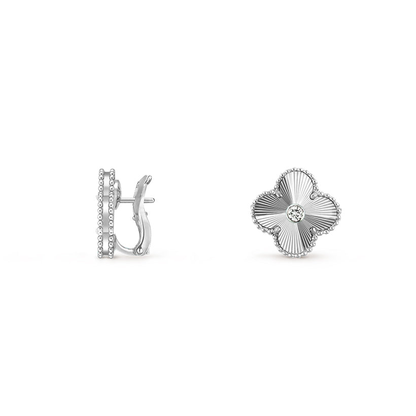 [Gaonasi]CLOVER SILVER 15MM MOP DIAMOND EARRINGS COLLECTION
