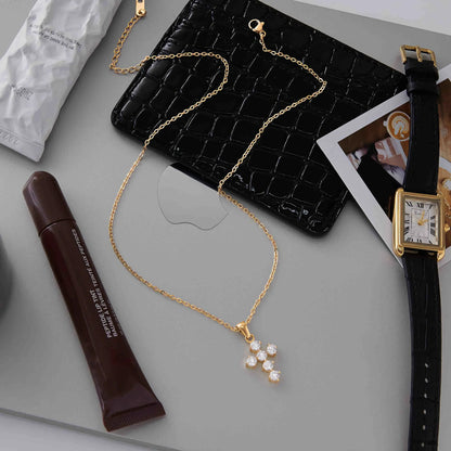 [Gaonasi]Wynter Diamond Cross Necklace