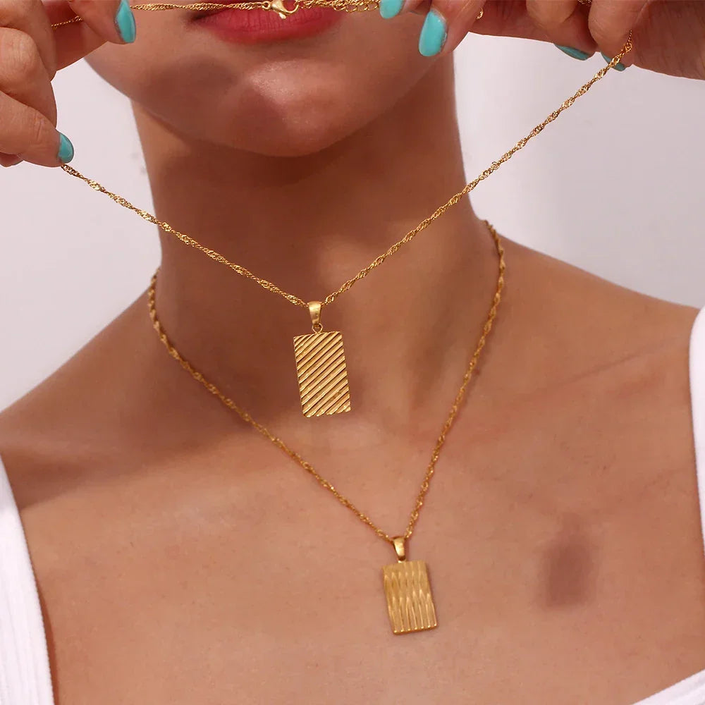 [Gaonasi]Dahlia Gold Necklace