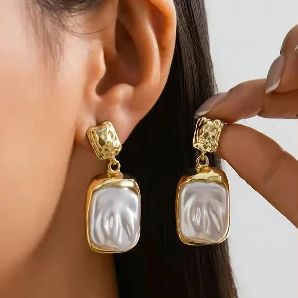 [Gaonasi]Brittany Freshwater Pearl Slate Earrings