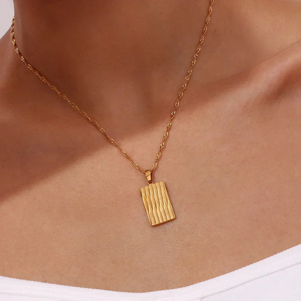 [Gaonasi]Dahlia Gold Necklace