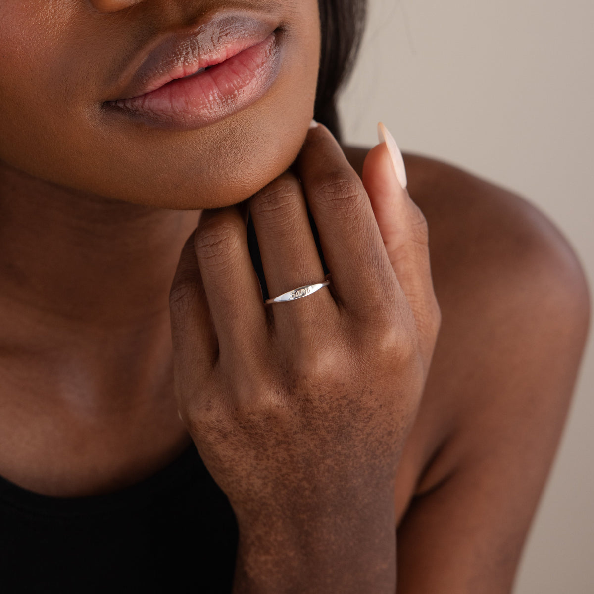 Ann Skinny Name Ring