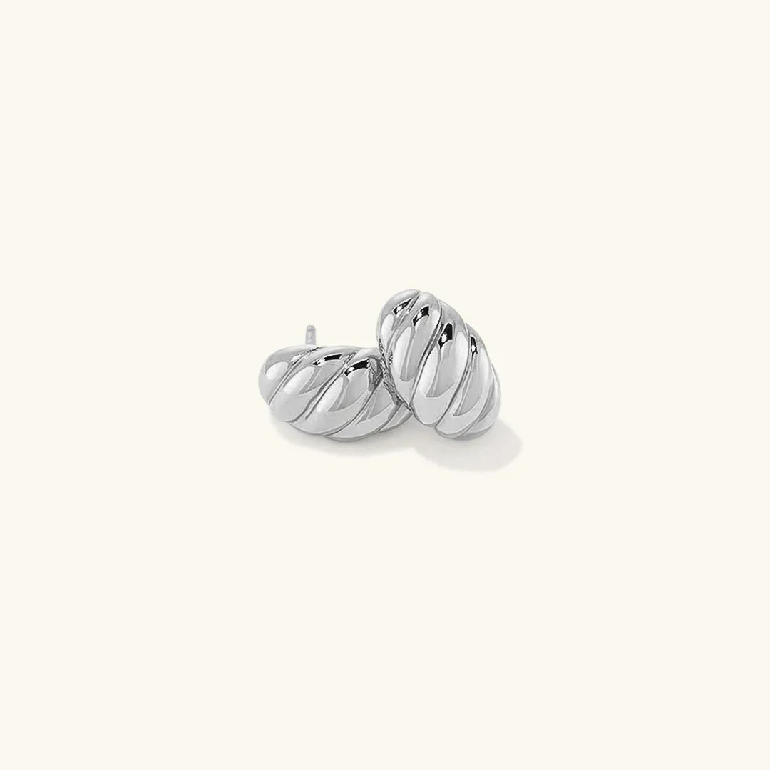 [Gaonasi]Croissant Huggie Earrings