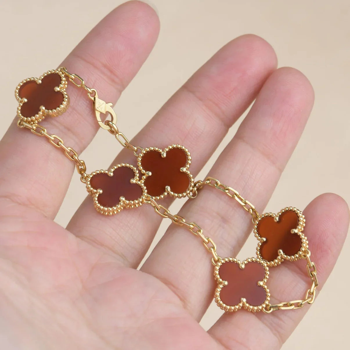 [Gaonasi] CLOVER 5 MOTIF RED CORNELIAN BRACELET COLLECTION