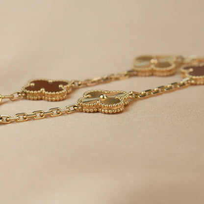 [Gaonasi] CLOVER 5 MOTIF RED CORNELIAN BRACELET COLLECTION