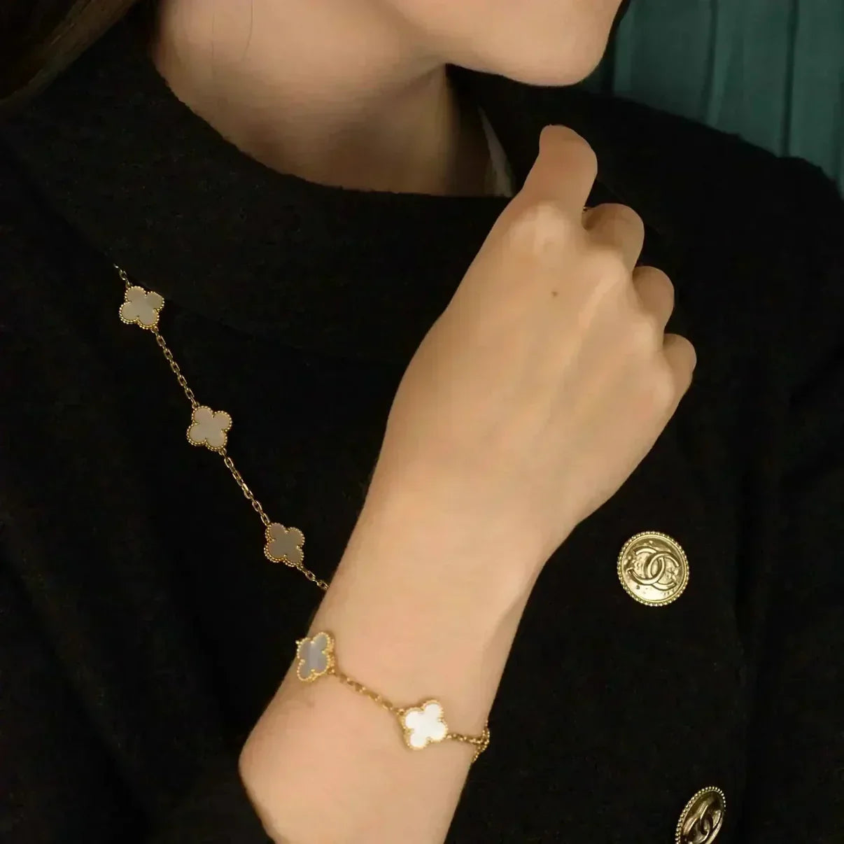 [Gaonasi]CLOVER WHITE PEARL MOP 5 MOTIF BRACELET COLLECTION