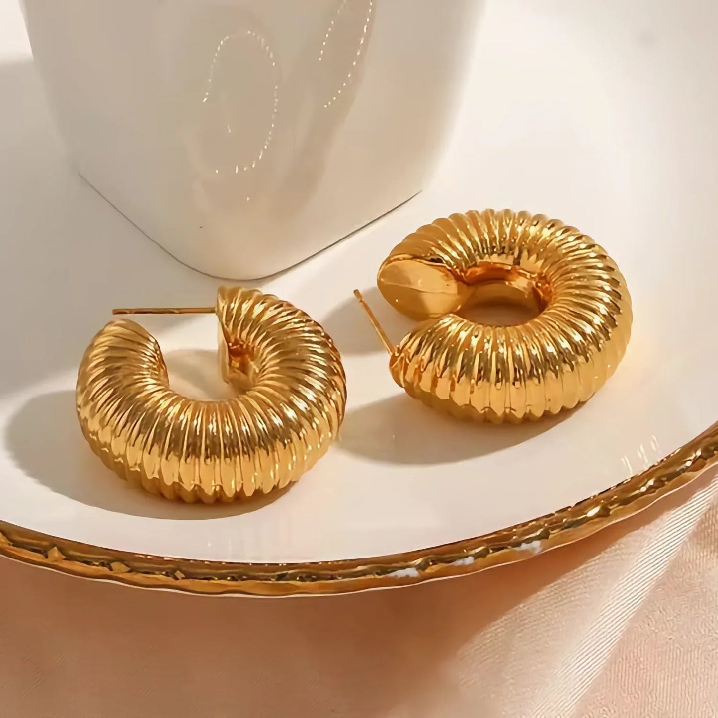 [Gaonasi]Aubrey Textured Gold Hoops