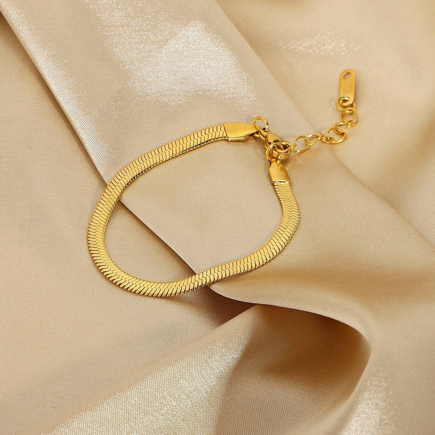 [Gaonasi]Ellaine Gold Herringbone Bracelet