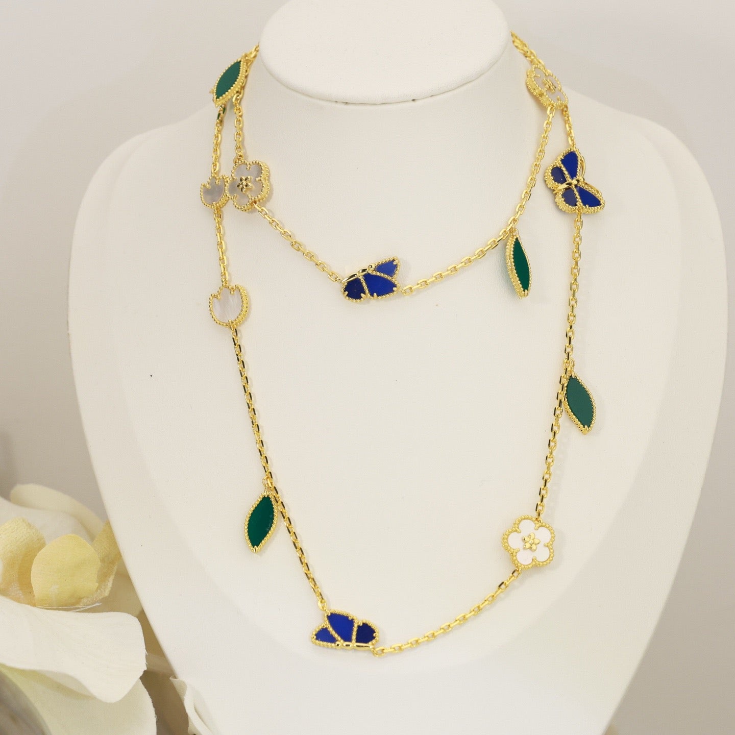 [GAONASI]LUCKY SPRING BUTTERFLY 15 FLOWER NECKLACE