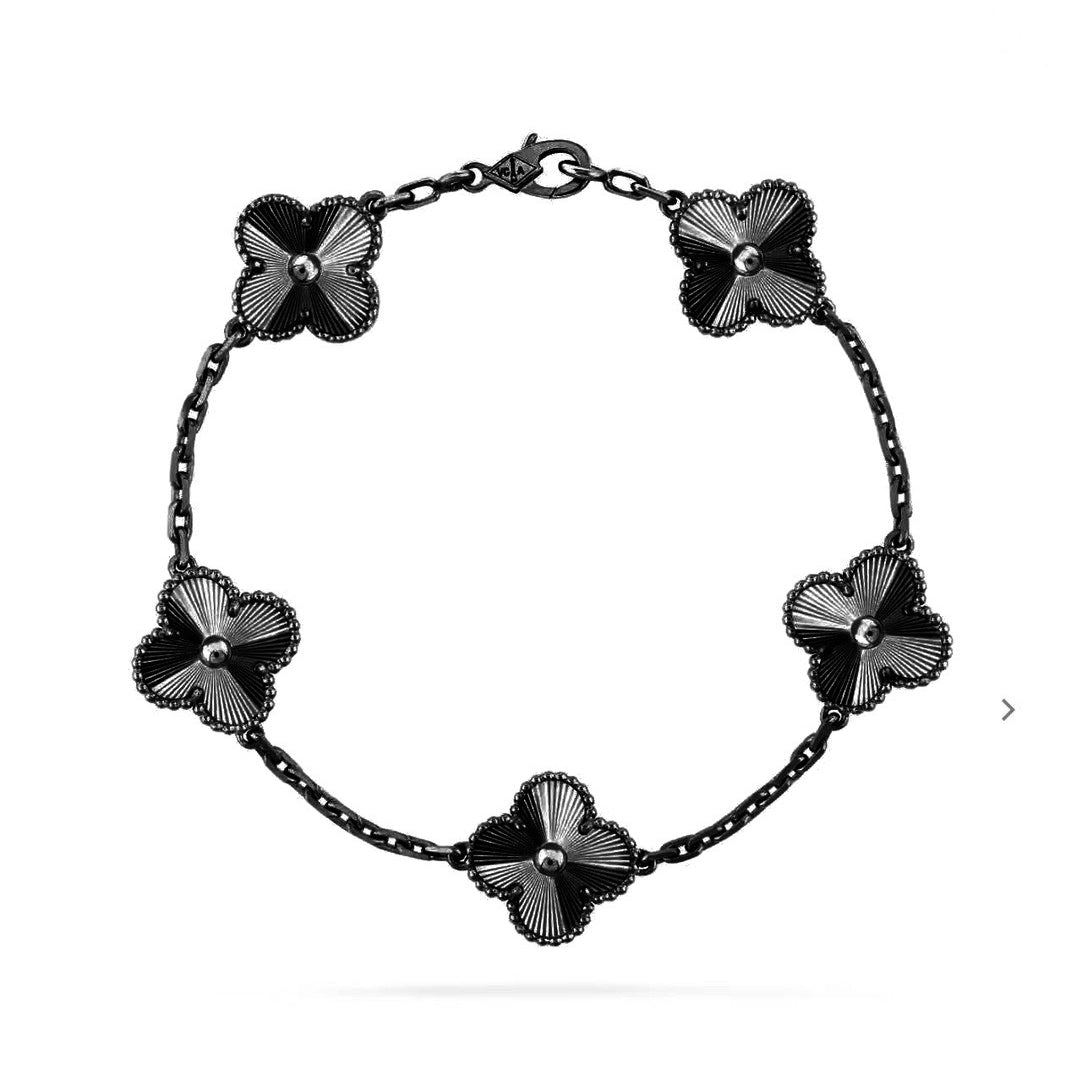 [Gaonasi]CLOVER 5 MOTIF BLACK BRACELET