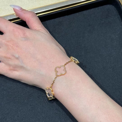 [Gaonasi]CLOVER 5 MOTIF ROCK CRYSTAL BRACELET