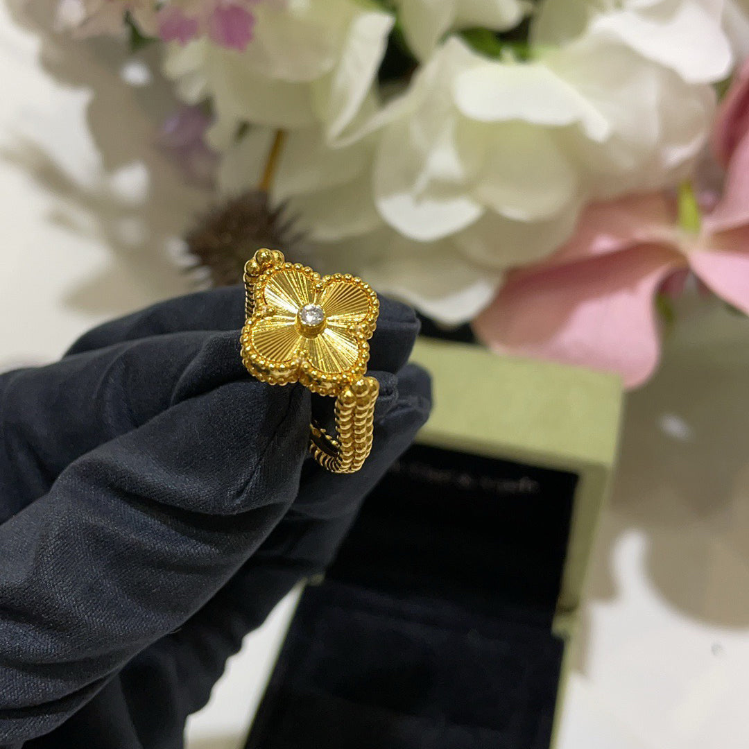 [Gaonasi]CLOVER RIVERSIBLE RING GOLD COLLECTION