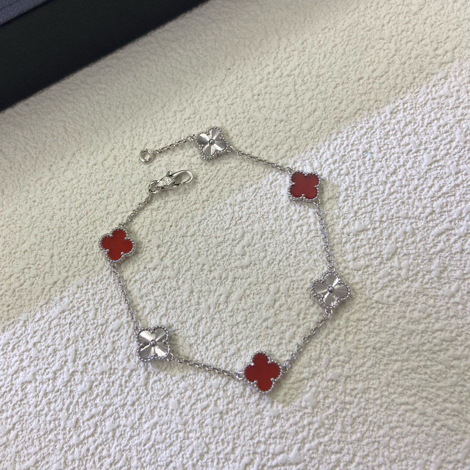 [Gaonasi]CLOVER 6 MOTIF RED AGATE LASER BRACELET