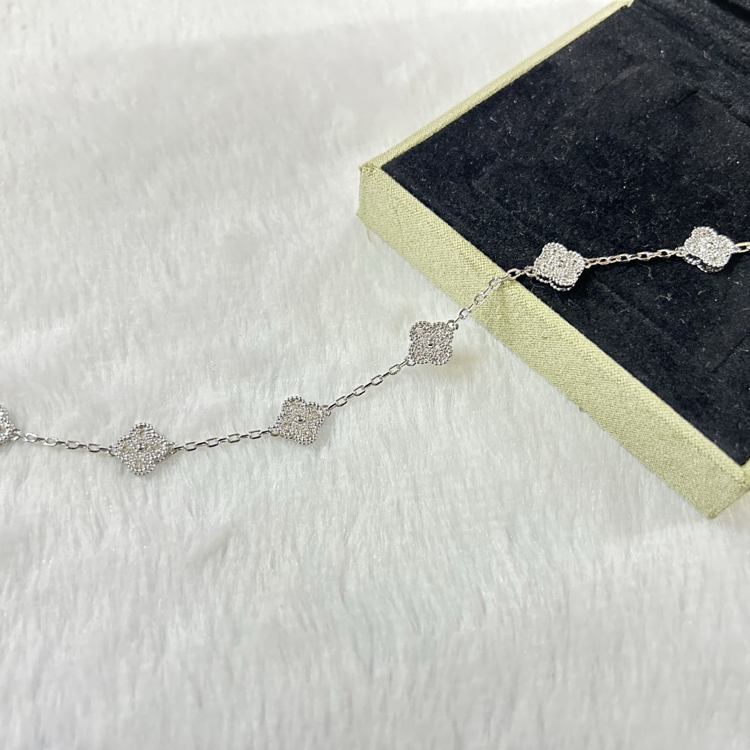 [Gaonasi]CLOVER 6 MOTIF DIAMOND BRACELET