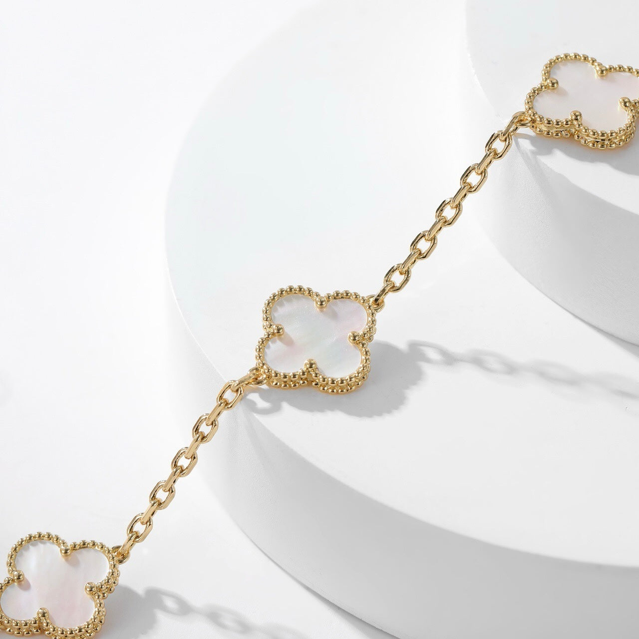 [Gaonasi]CLOVER 10 MOTIFS WHITE MOTHER OF PEARL NECKLACE
