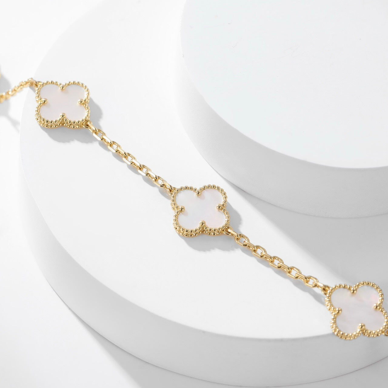 [Gaonasi]CLOVER 10 MOTIFS WHITE MOTHER OF PEARL NECKLACE
