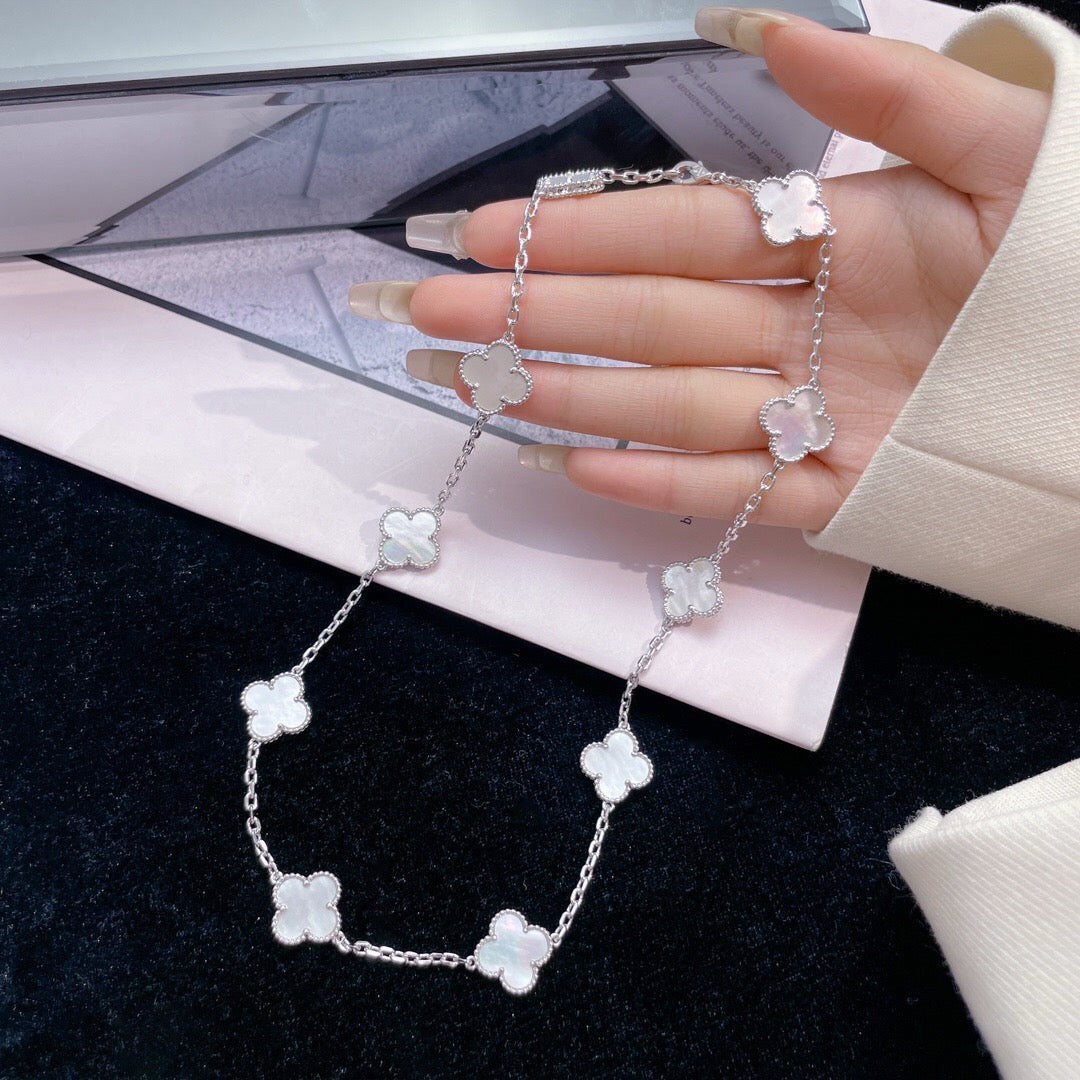 [Gaonasi]CLOVER 10 MOTIFS WHITE MOTHER OF PEARL NECKLACE