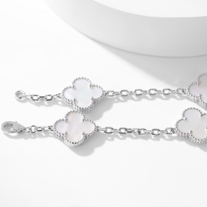 [Gaonasi]CLOVER 10 MOTIFS WHITE MOTHER OF PEARL NECKLACE